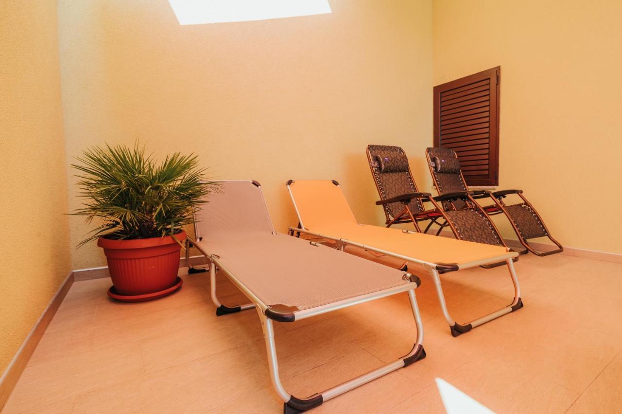 Apartmani Soldan Makarska Exteriör bild